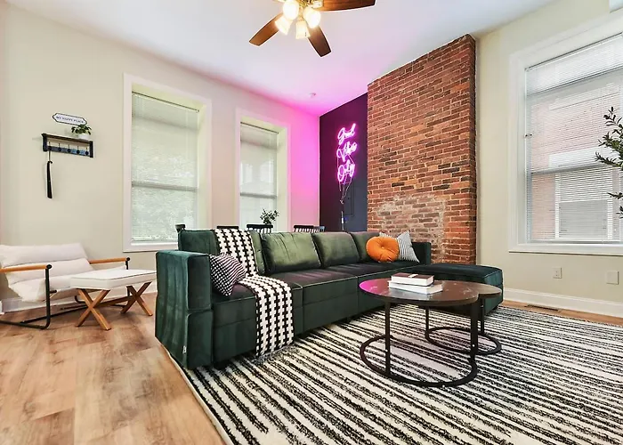 Netflix+bbq+free Parking Near Shops In East Liberty *