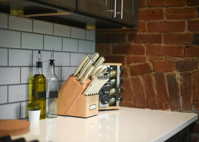 Netflix+bbq+free Parking Near Shops In East Liberty
